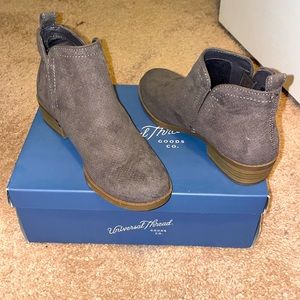 Grey size 6 ankle boots